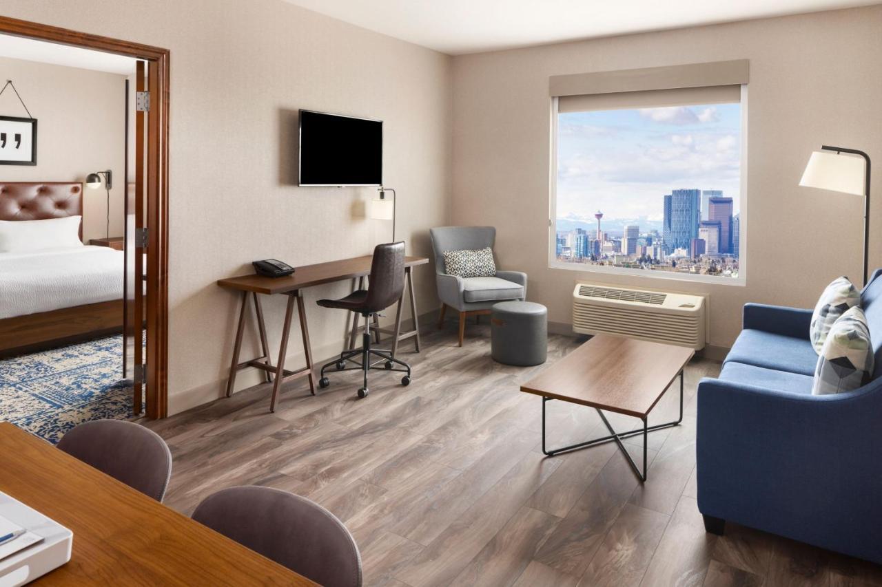 Four Points By Sheraton Calgary Airport Exterior photo